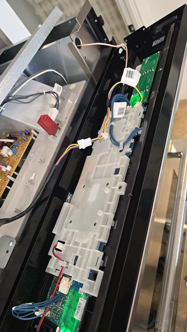 Appliance control board and wiring