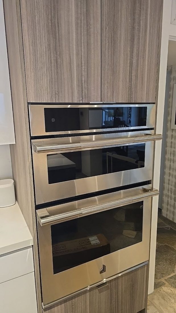 Built-in oven and microwave combo