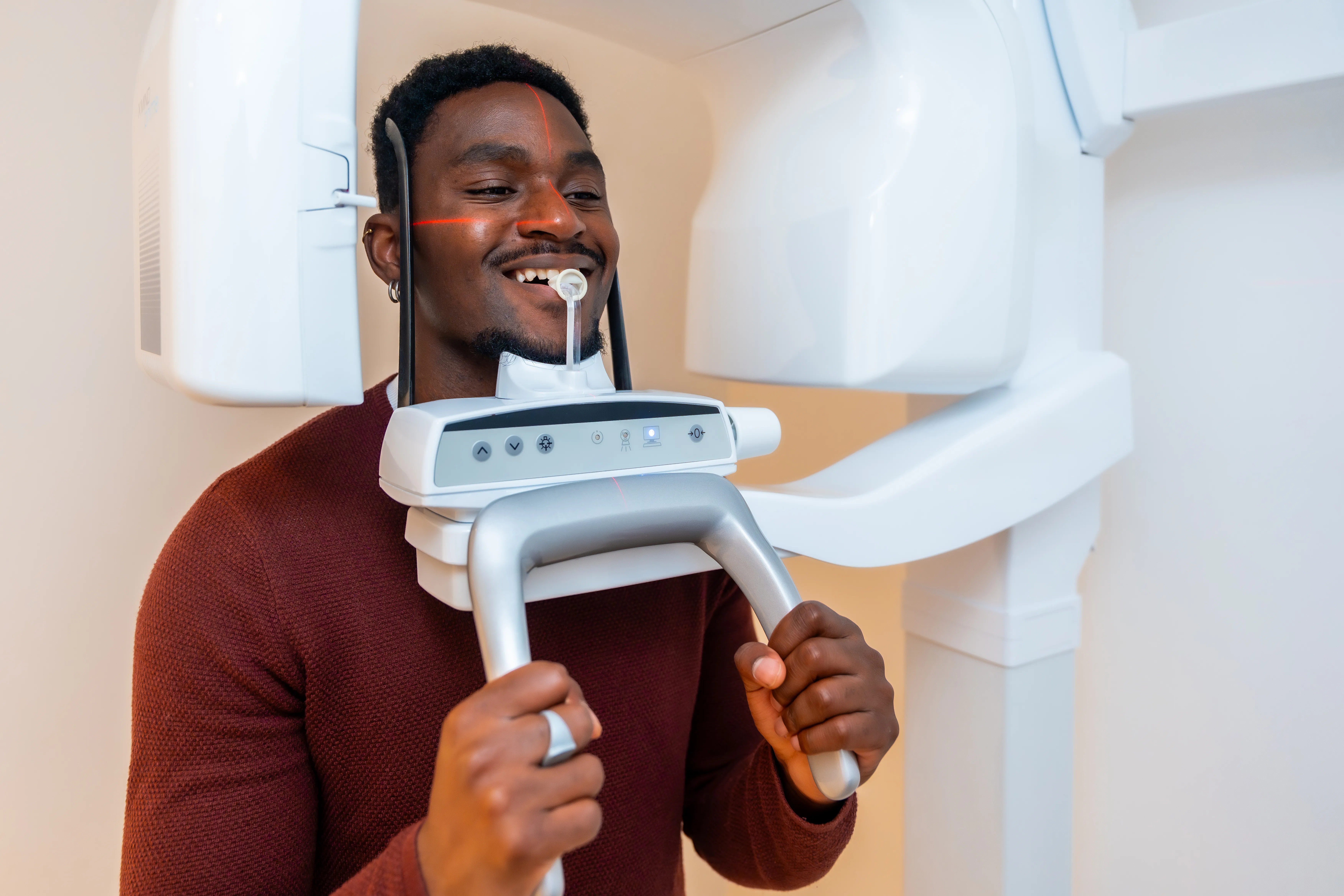 Patient in a 3D CBCT imaging scanner