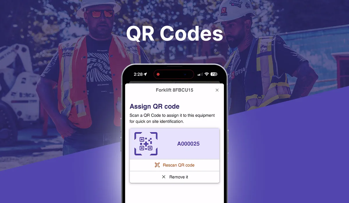 Smartphone screen showing a QR code assignment interface for forklift 8FBCU15 with the code A000025, and two workers wearing safety gear in the background.