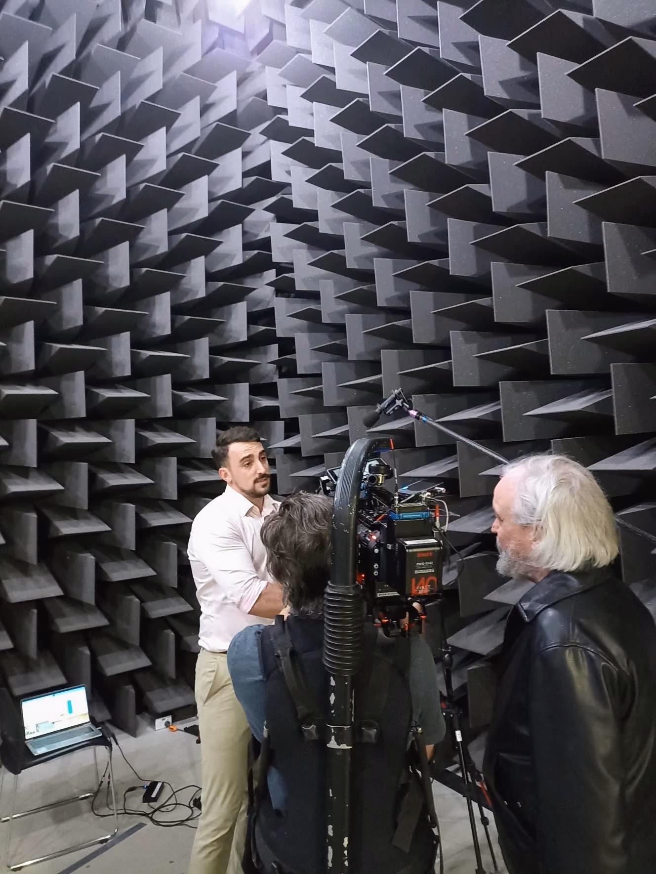 Noizend acoustic research in an anechoic chamber