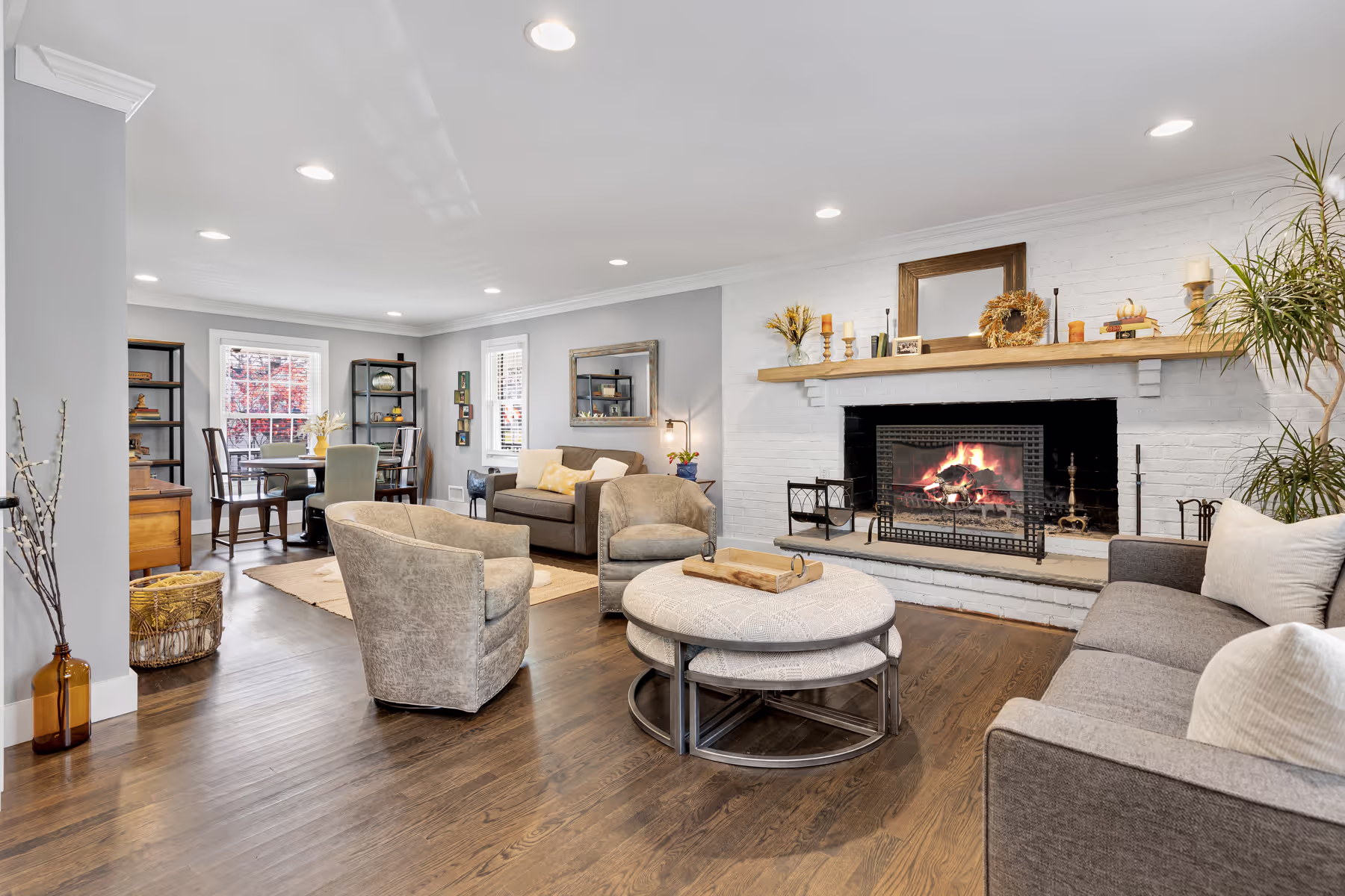 Interior of a custom home built by Horizon Building Corporation