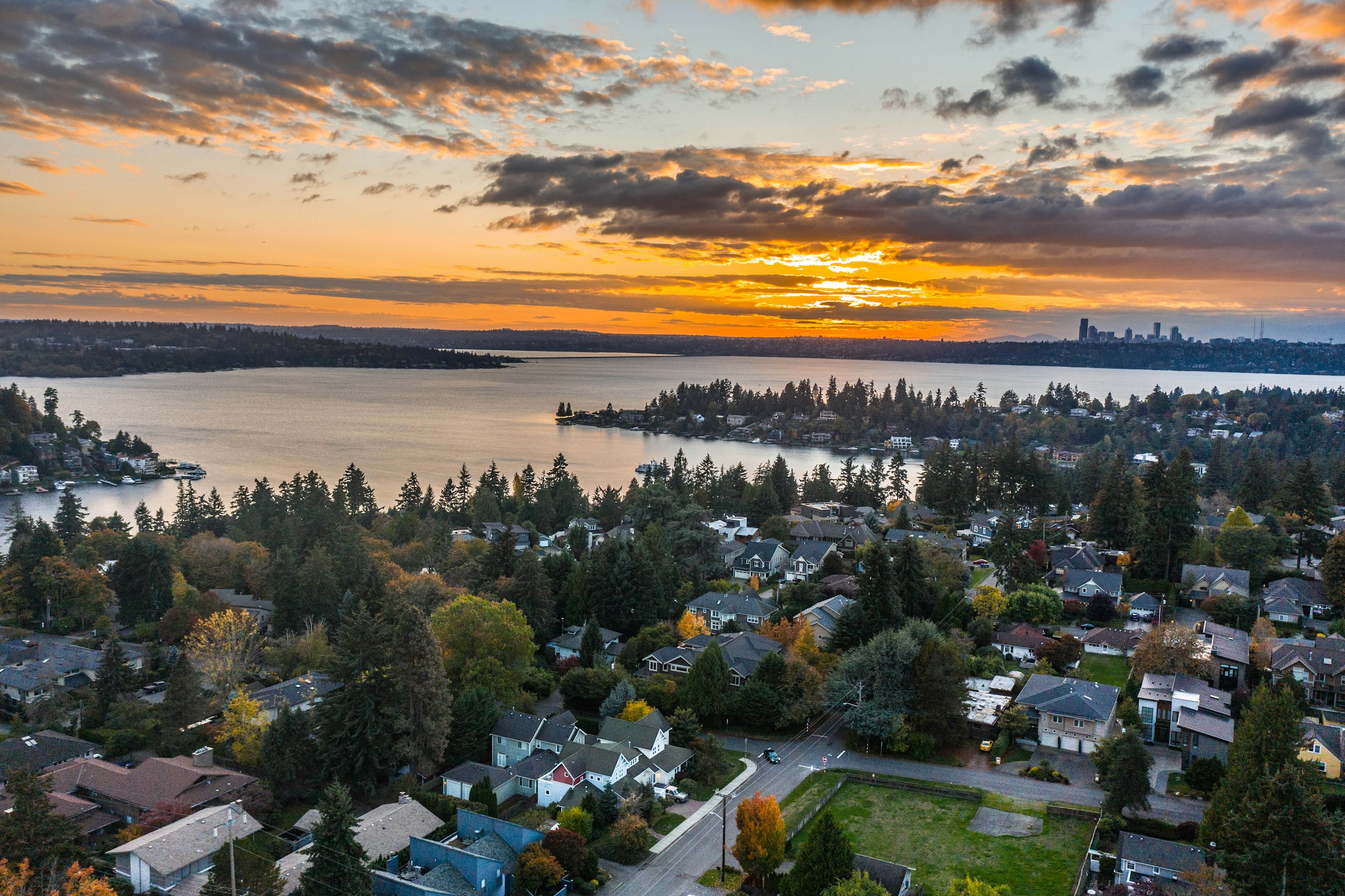 Lakefront homes on Lake Washington at sunset near Medina