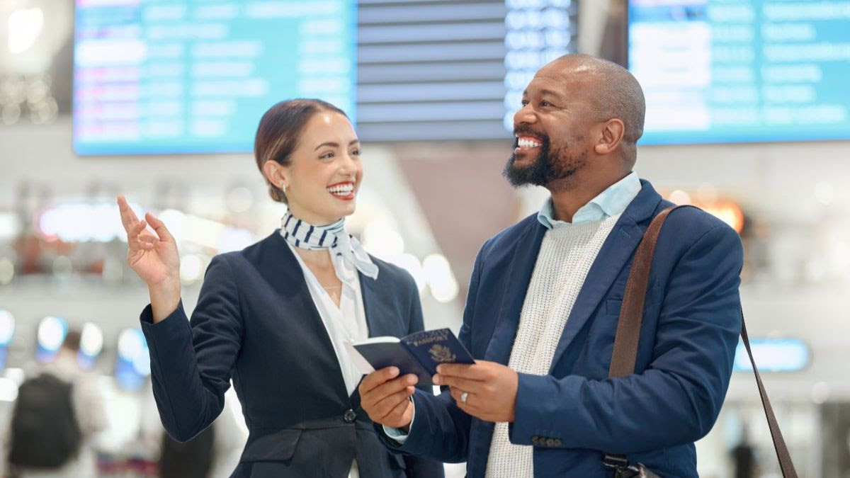 Navigating the Festive Skies - Your Guide to Merry and Stress-Free Holiday Travel