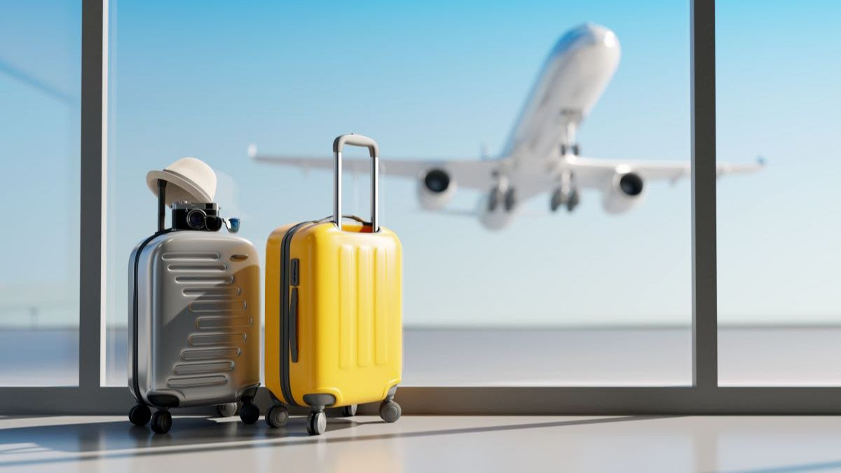 Navigating the Festive Skies - Your Guide to Merry and Stress-Free Holiday Travel