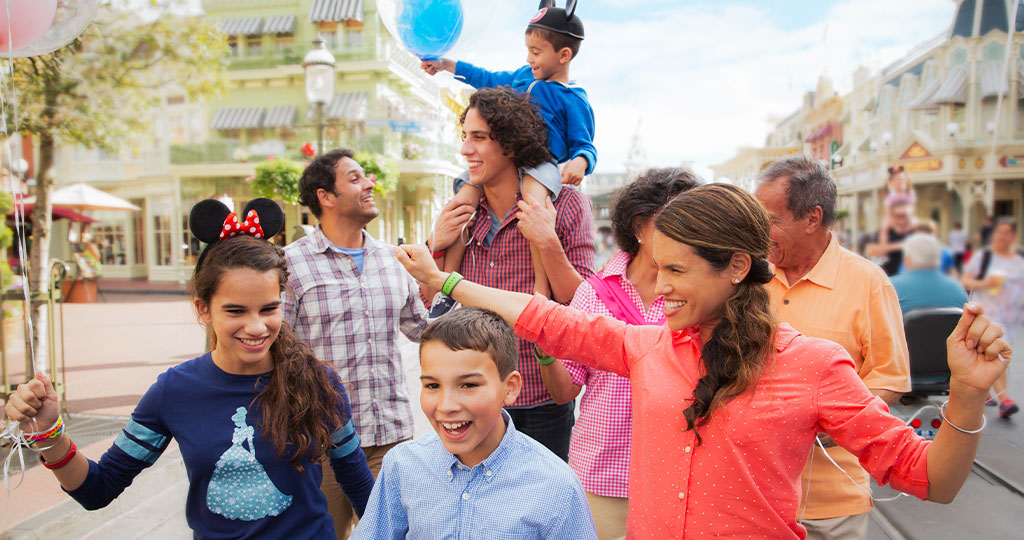 Generations on the Go: Navigating Family Travel Adventures