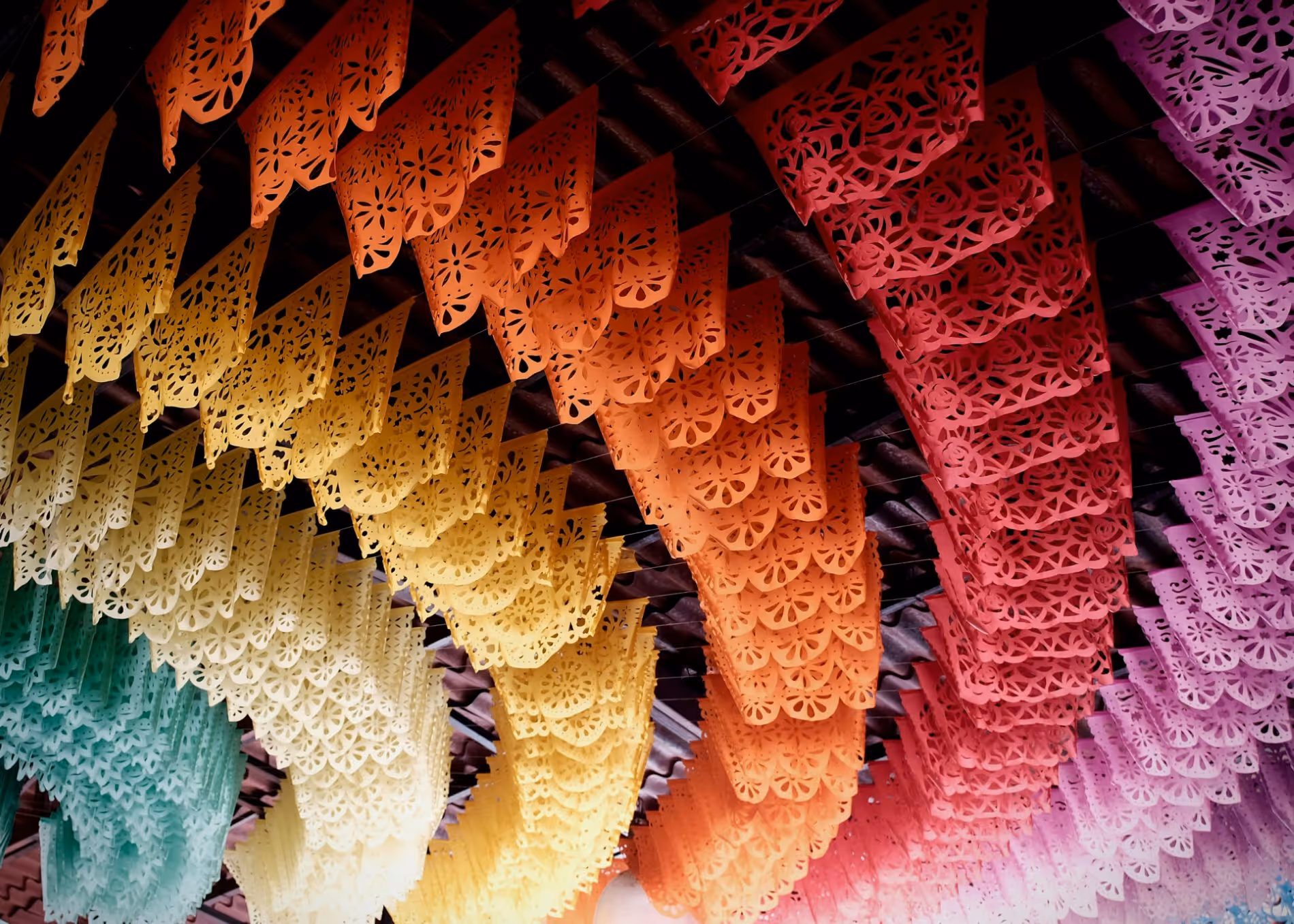 caption:Papel Picado