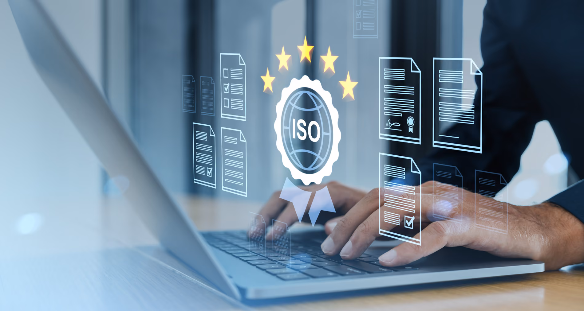 Wolfgang Klöss von der KeyVision Consulting GmbH berät telefonisch zur ISO 9001 Zertifizierung
