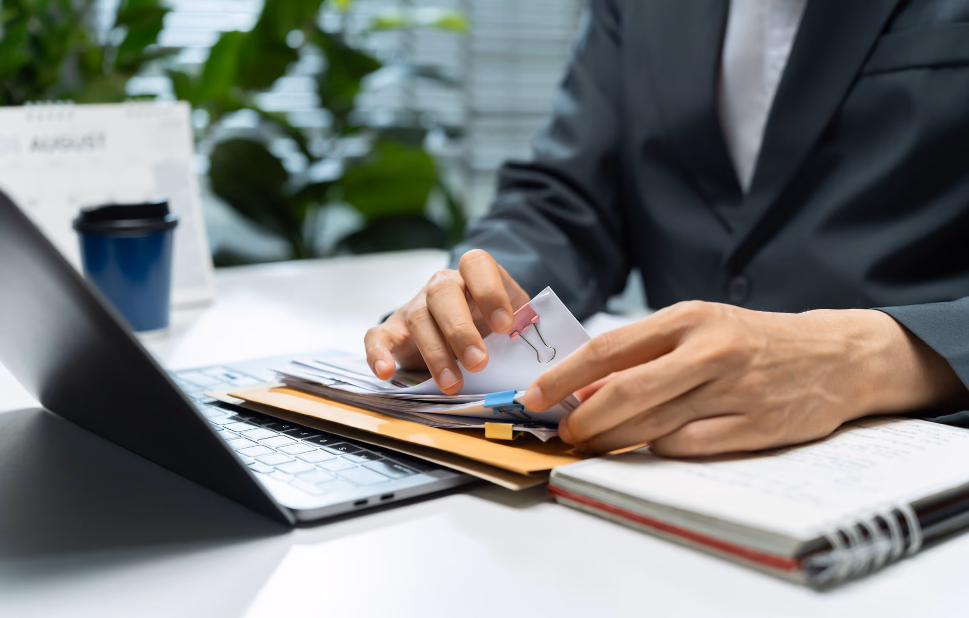 Unterlagen und Nachweise für die ISO 27001 Checkliste werden vorbereitet