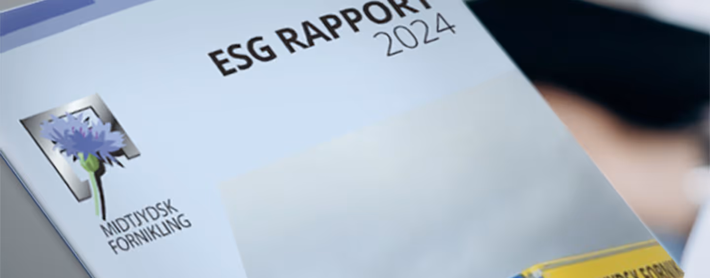 Cover of ESG Rapport 2024 report with Midtjydsk Fornikling logo of a blue flower.