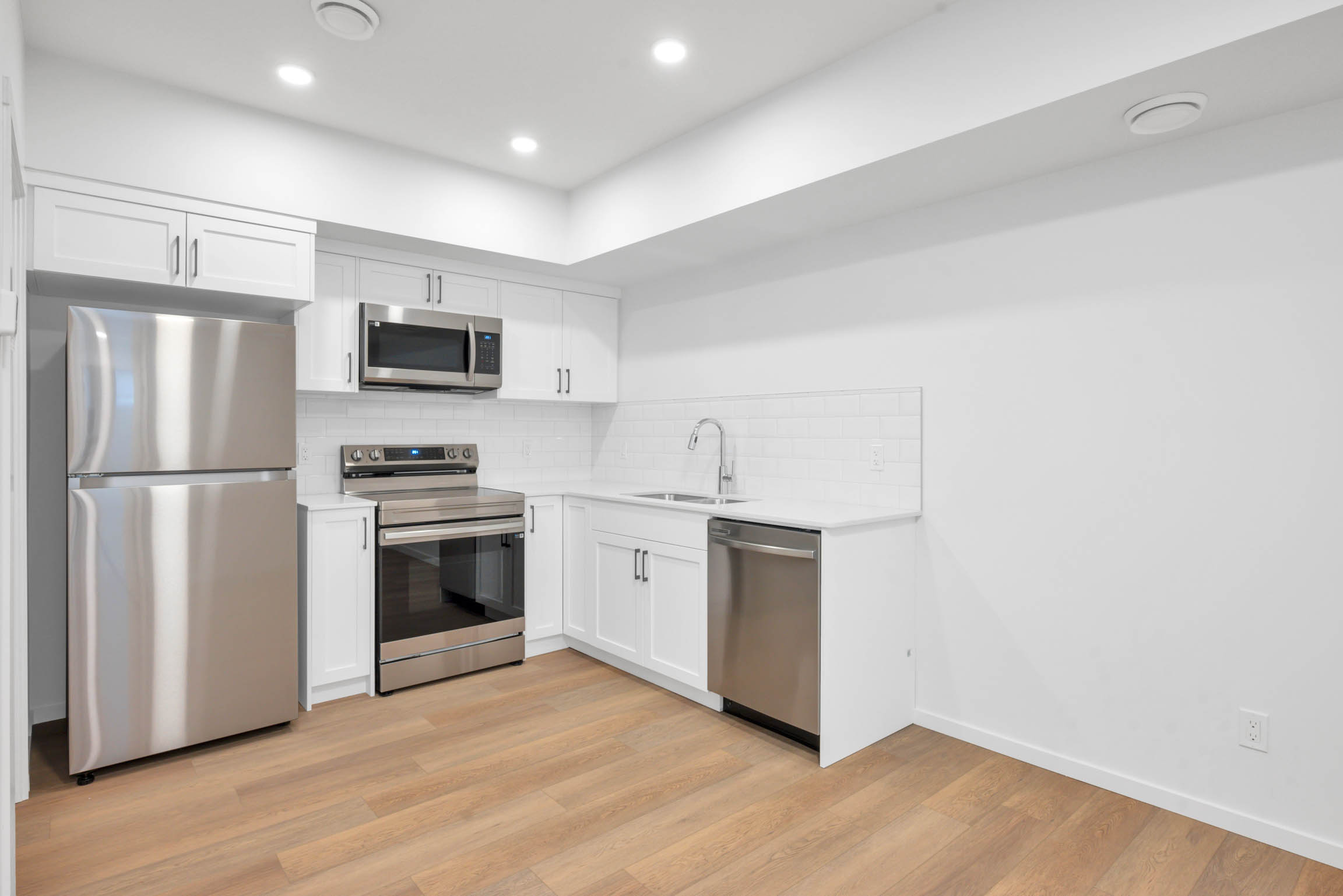 Basement suite in Kinglet, Edmonton