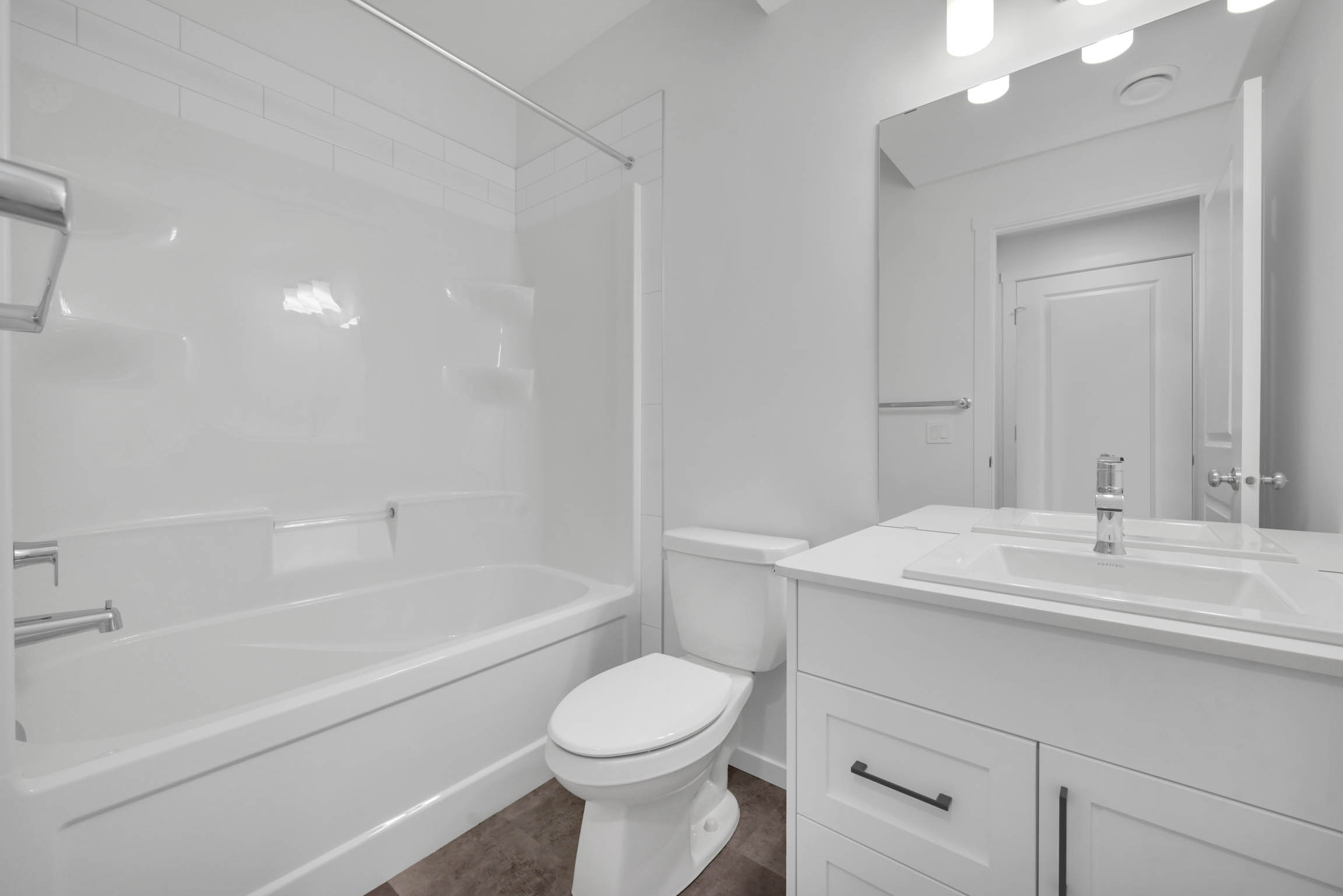 Basement suite in Kinglet, Edmonton