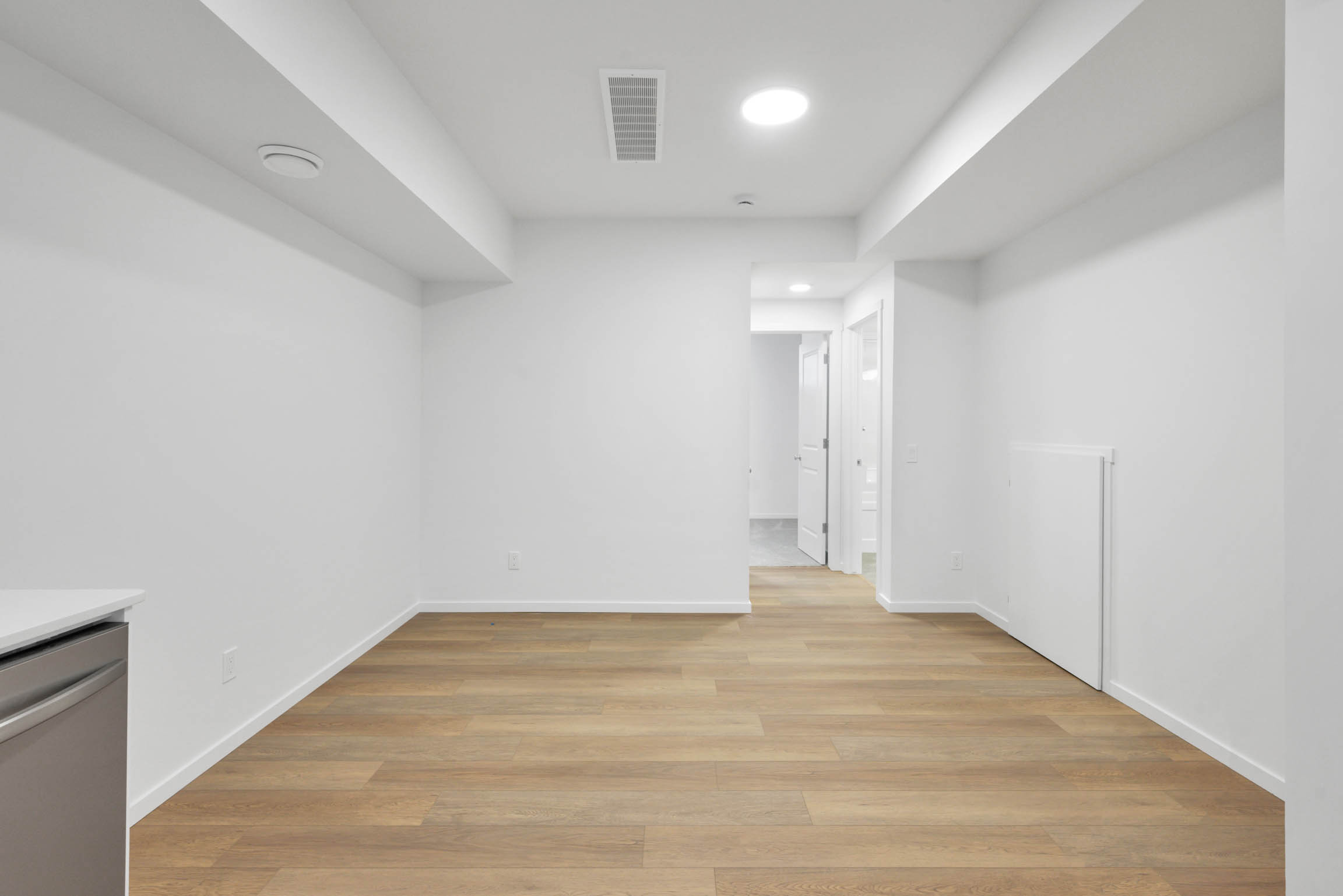 Basement suite in Kinglet, Edmonton