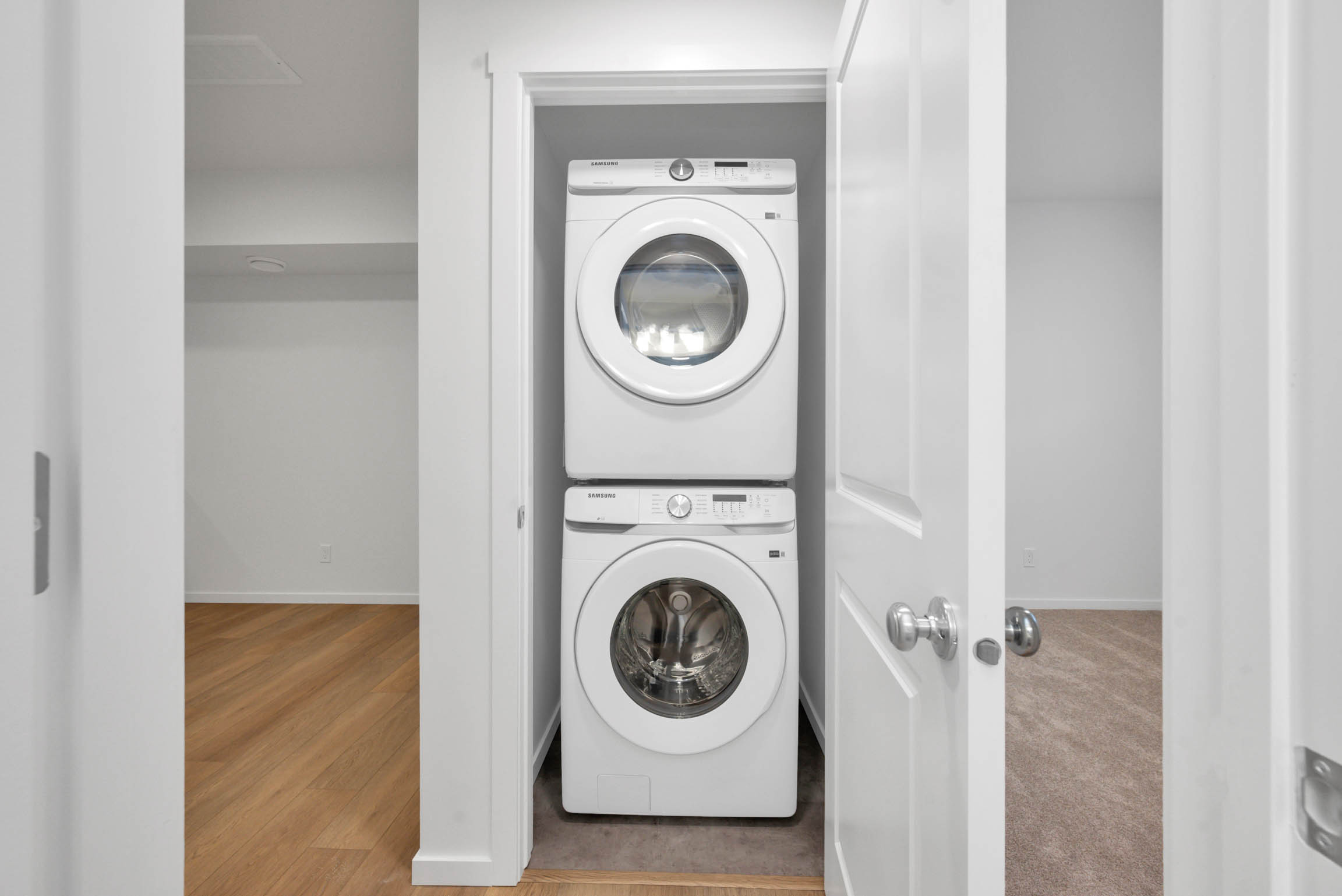 Basement suite in Kinglet, Edmonton