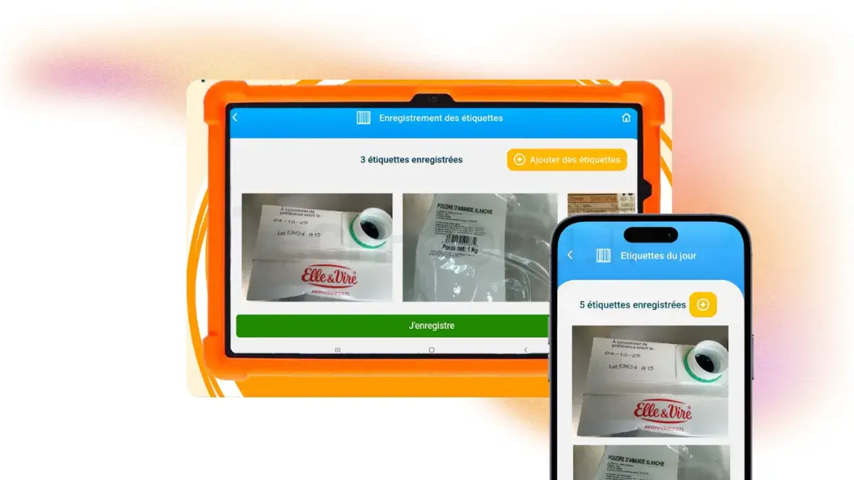 Fonctionnalité de traçabilité par photo sur l'application Octopus HACCP affichée sur un smartphone et une tablette. L'écran montre la capture d'une étiquette sanitaire de produit fournisseur pour un archivage Cloud automatique.