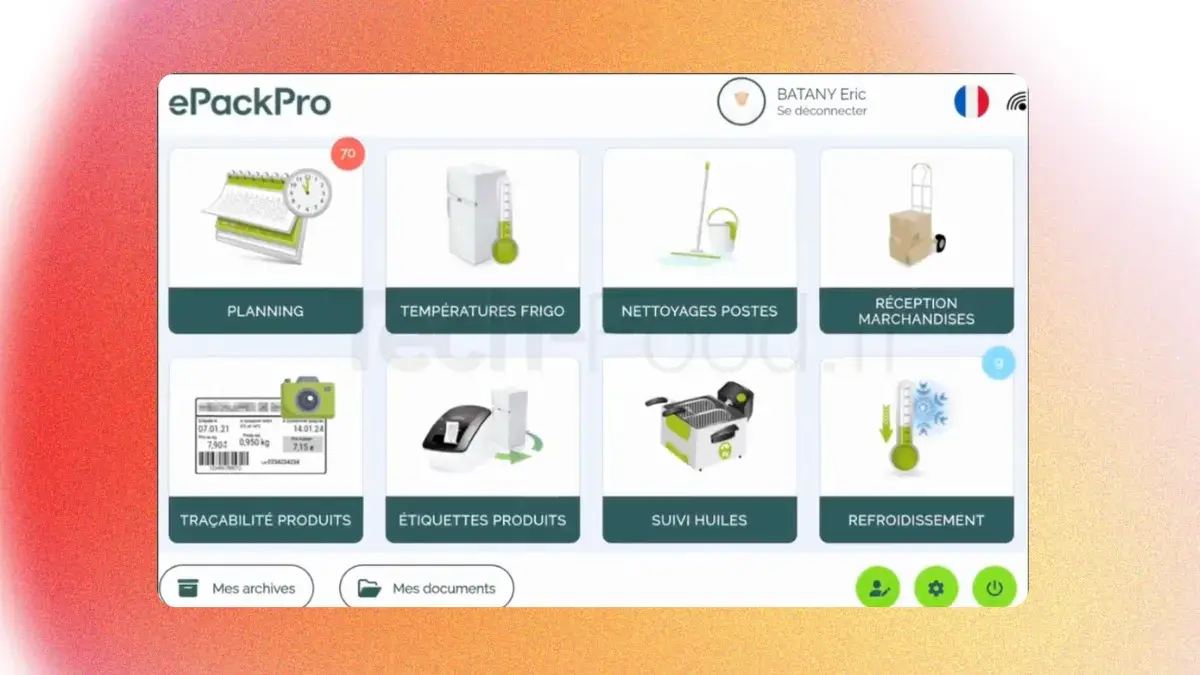 Menu général de l'application ePackPro sur la console tactile de cuisine, affichant les icônes d'accès aux modules réglementaires : Plan de nettoyage, Relevés de température, Traçabilité et Réception marchandises.