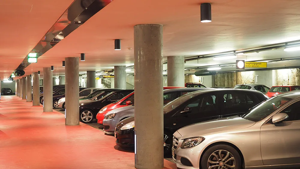 Éviter les vols dans les véhicules garés dans le garage