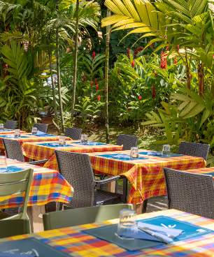 table du restaurant de la Luciole