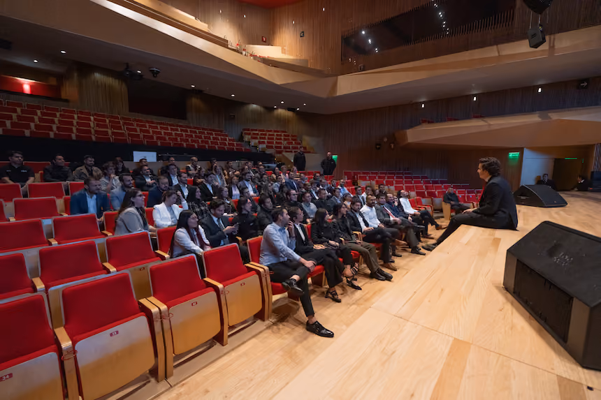 Auditorium during a session at the Medical Intelligence Summit