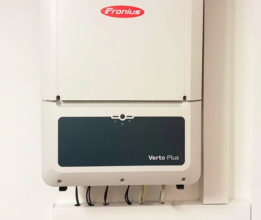 Wechselrichter einer Photovoltaikanlage zur Umwandlung von Solarstrom.