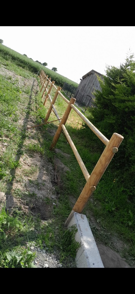 Pose de clôture bois rustique - Sourdeval