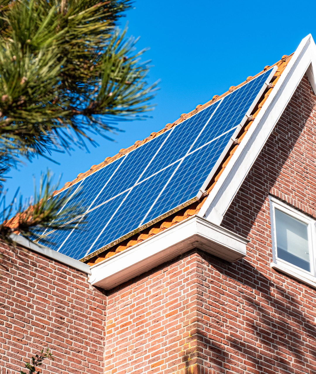 Panneaux solaire sur le toit d'une maison