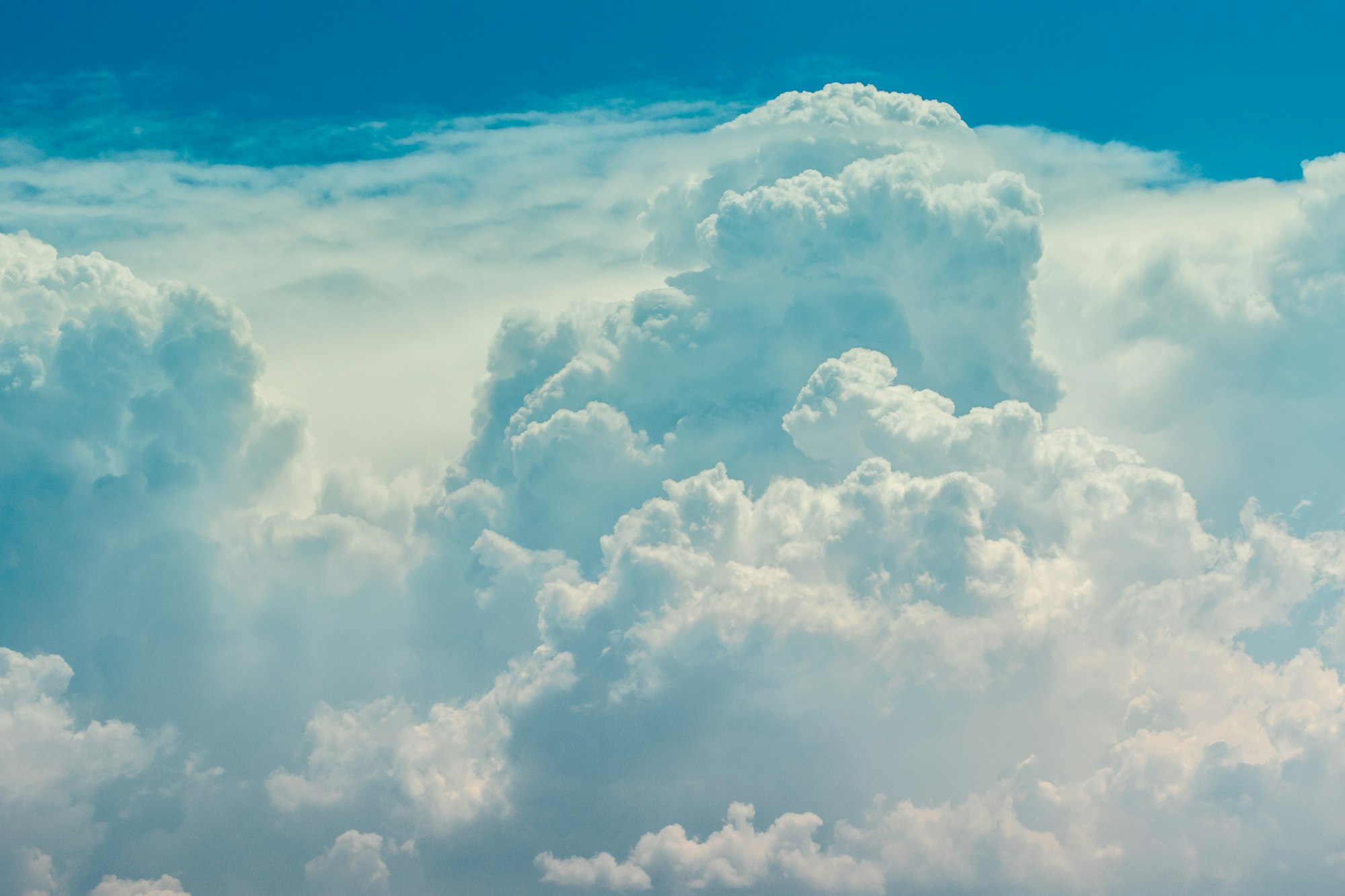 It was a beautiful and sunny day until I saw these clouds on the sky. Nature made some art there!