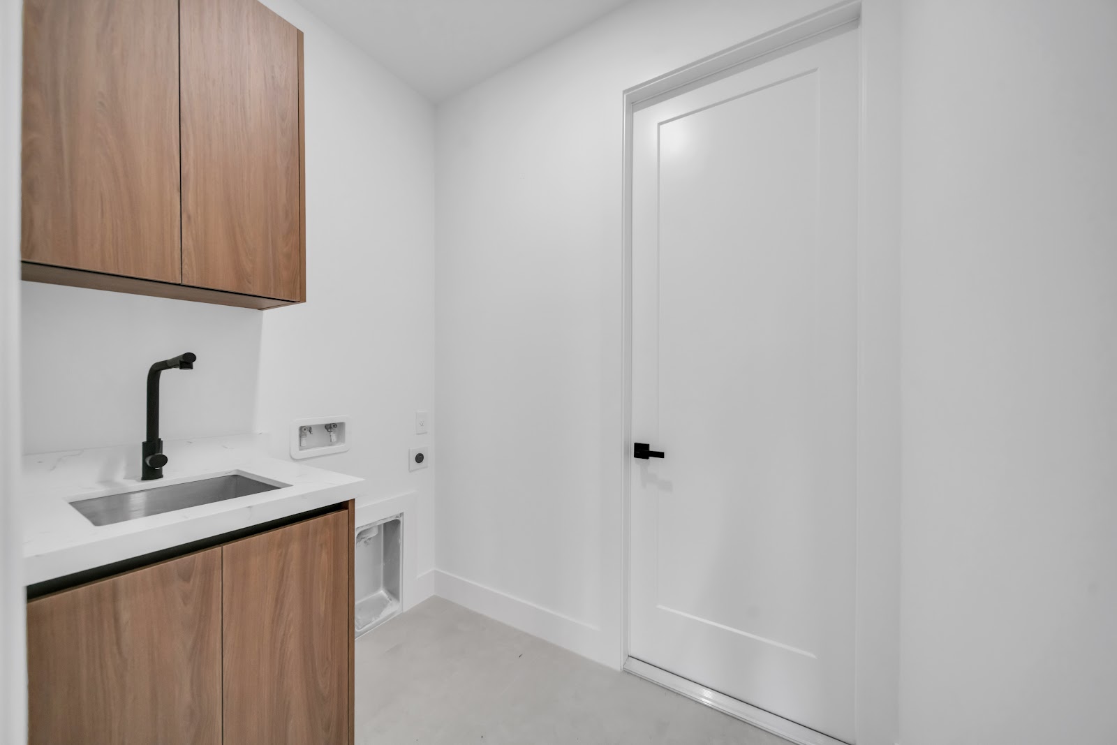 3508 Irma Ave N completed residence — photo 19