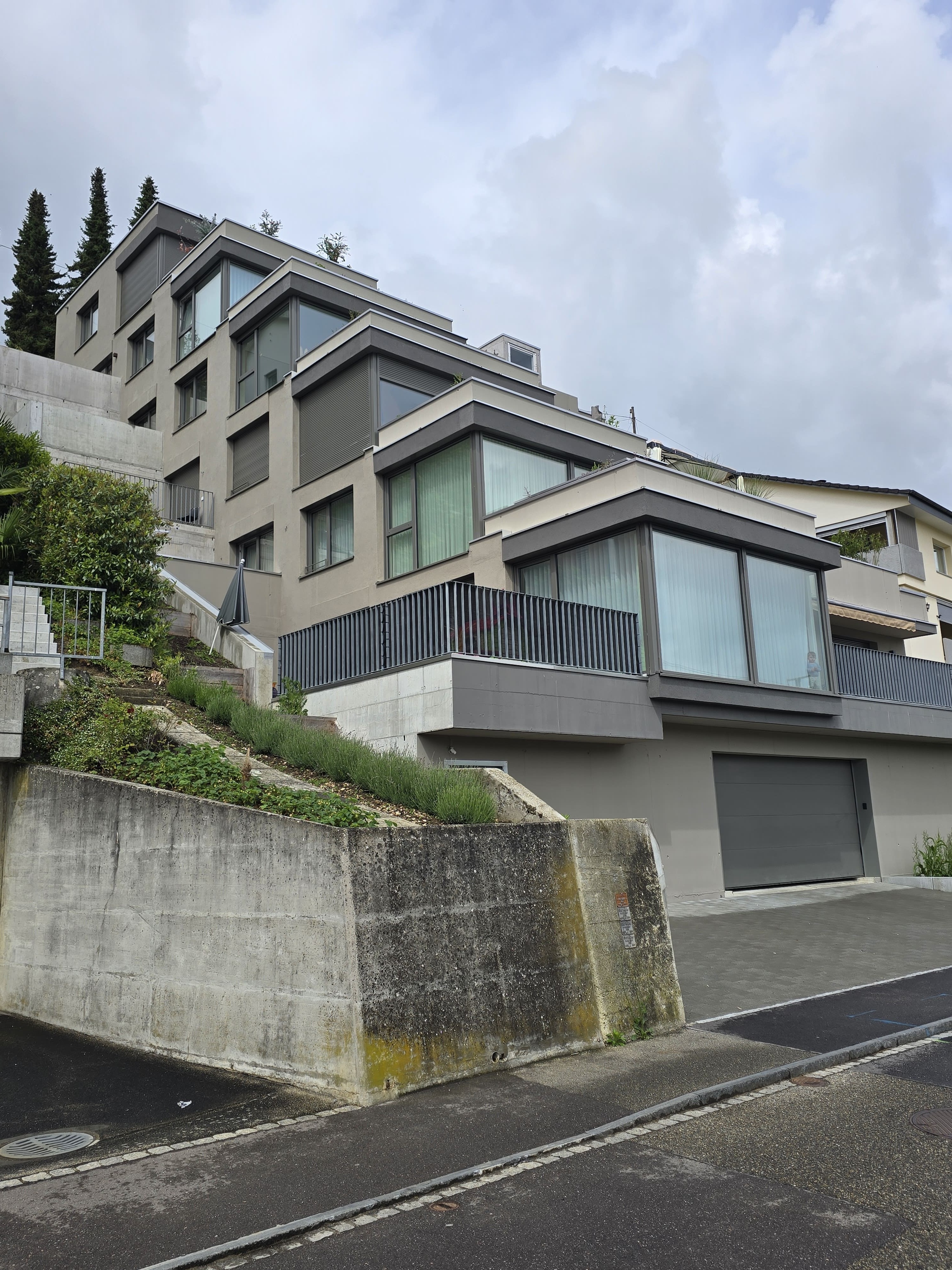 Neubau 6-Terassenhaus in Frenkendorf BL