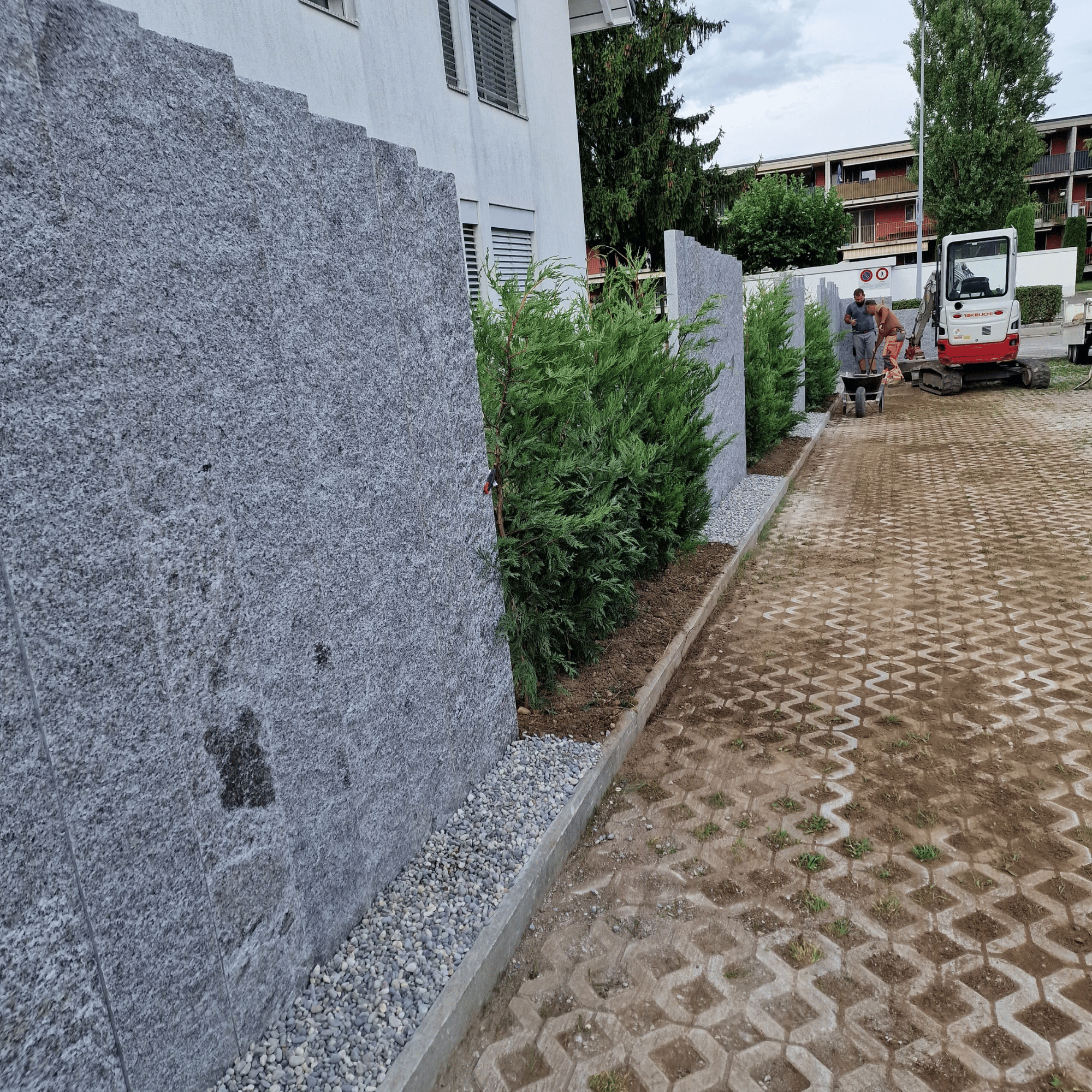 Umbau 3-Badezimmer und Gartengestaltung in Schönenwerd SO 