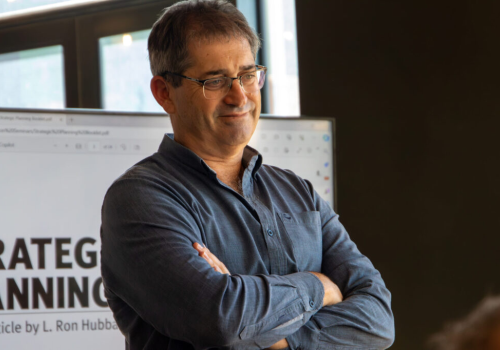 Yaron Schapiro, estratega e parceiro da COMOEU, cuja estrutura fatura mais de 100 milhões de rands; um testemunho sobre o suporte da COMOEU no lançamento de duas subsidiárias na Africa do Sul.
