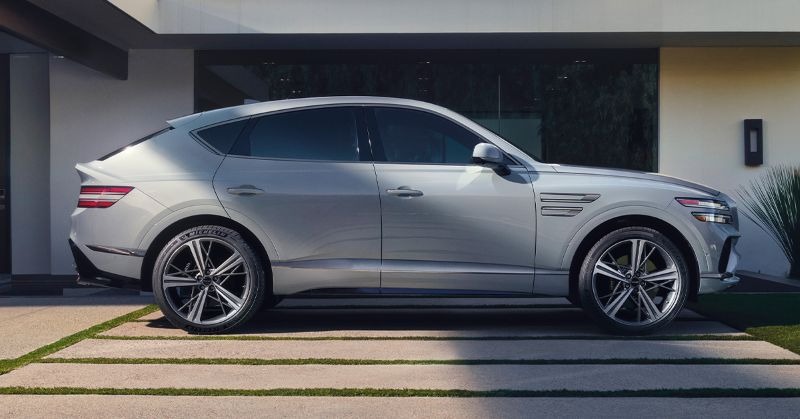 Side exterior view of the Genesis GV80 Coupe