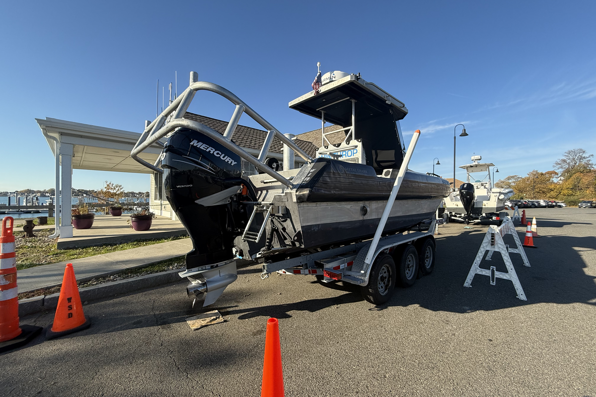 Boat trailer