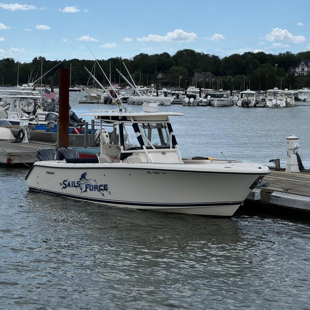 2011 Pursuit C 280 Center Console