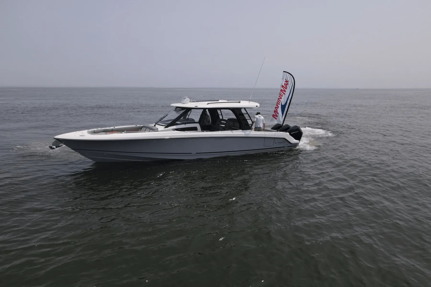 2025 Boston Whaler 350 Realm