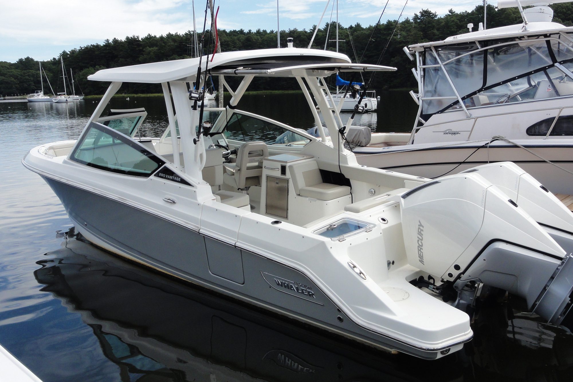 2023 Boston Whaler 280 Vantage