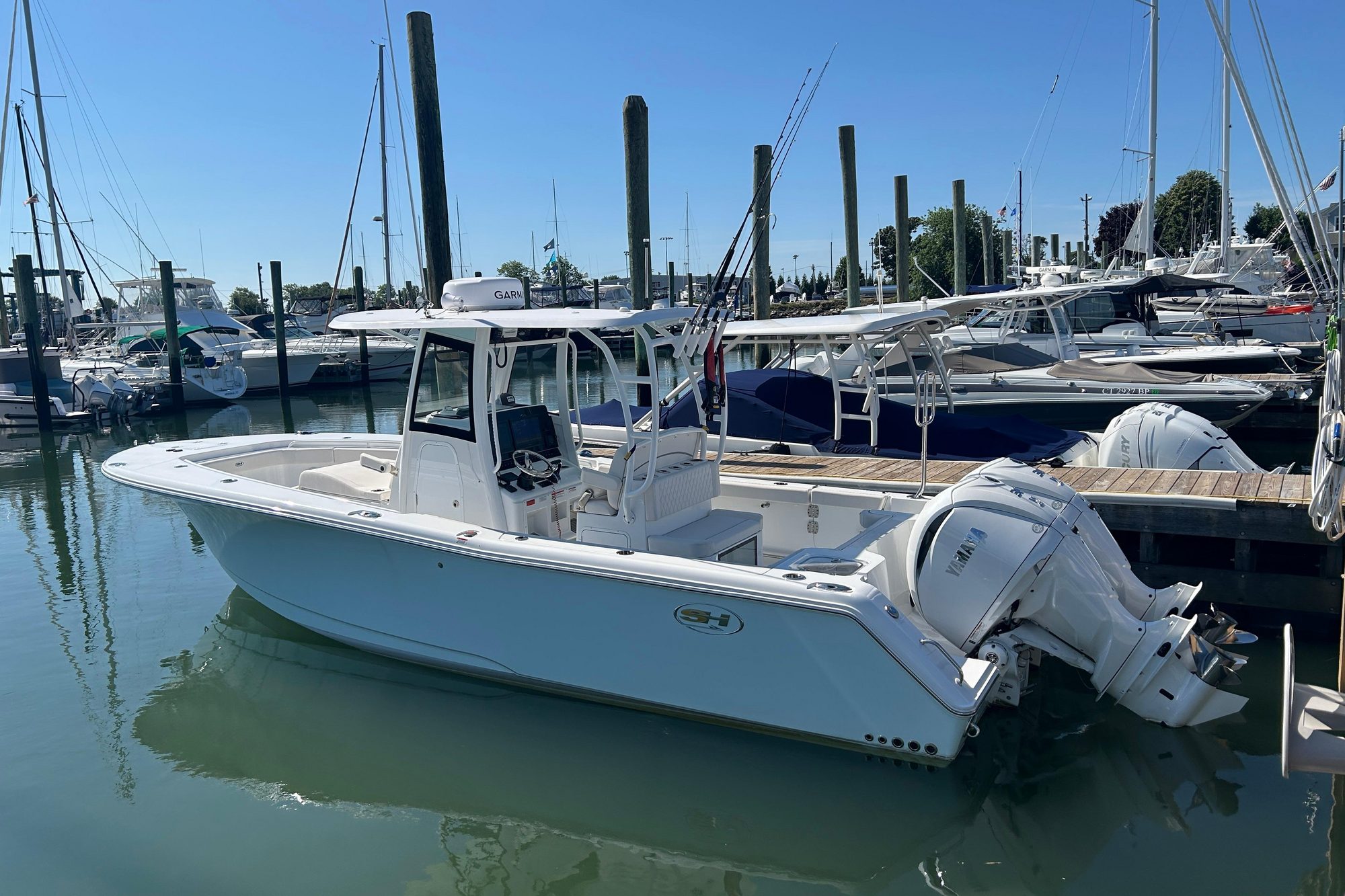 2025 Sea Hunt Gamefish 28CB