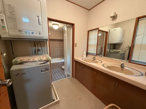 物件の外観と内観