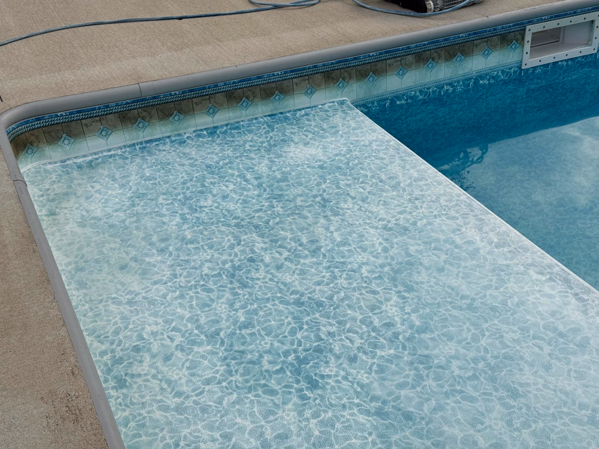 A faded pool surface makes your pool look tired and can signal deeper wear. Sparkling Pools restores the colour, finish, and integrity of pool surfaces across Auckland.