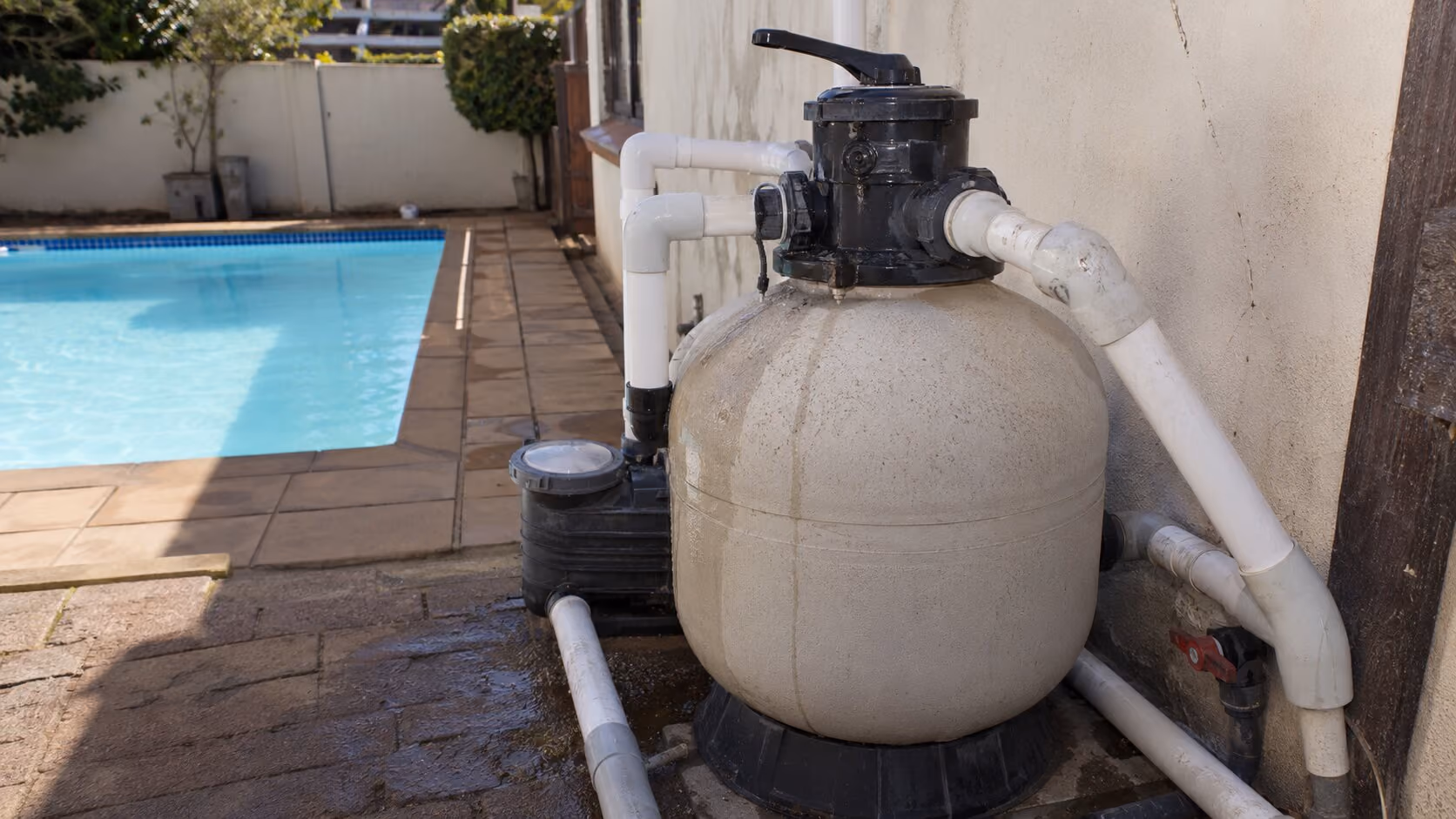 Sparkling Pools repairs pool filters across Auckland, restoring proper flow, water clarity, and system performance for residential and managed properties.