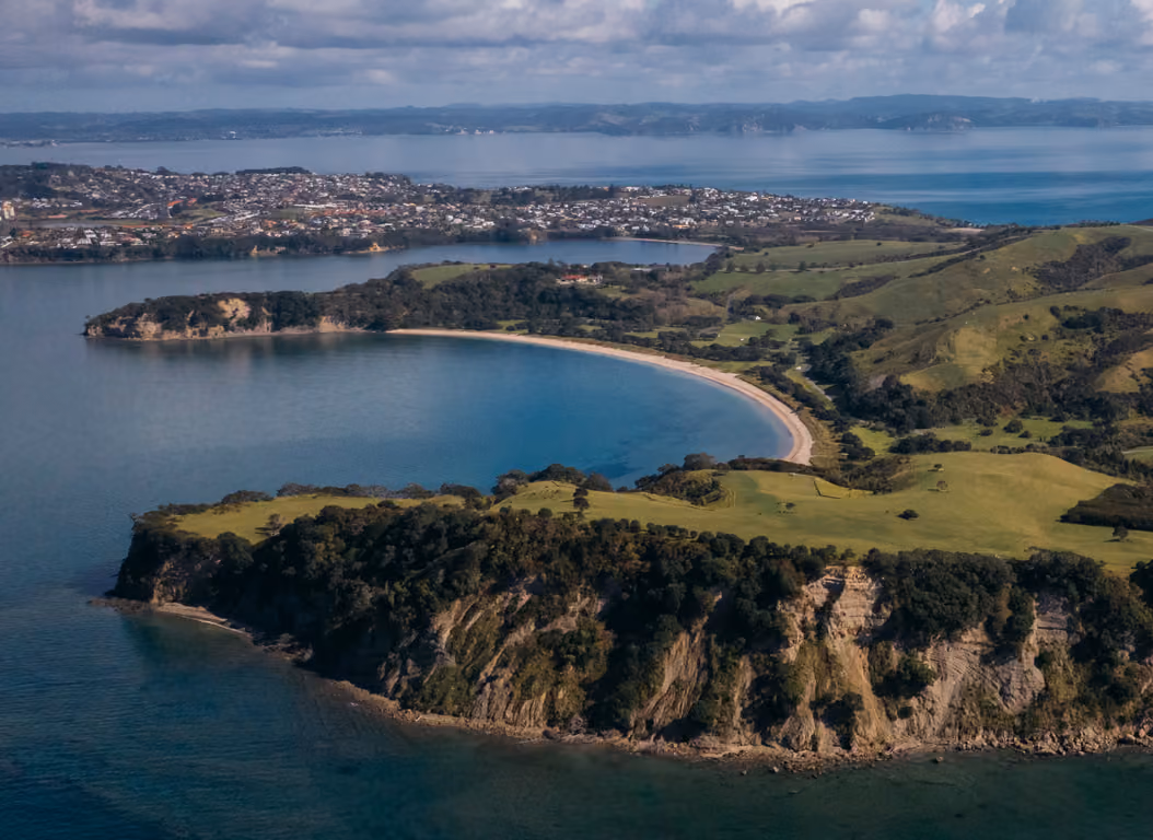 Pool valet, servicing and renovation along the Whangaparaoa Peninsula, for permanent homes, holiday properties and rentals.