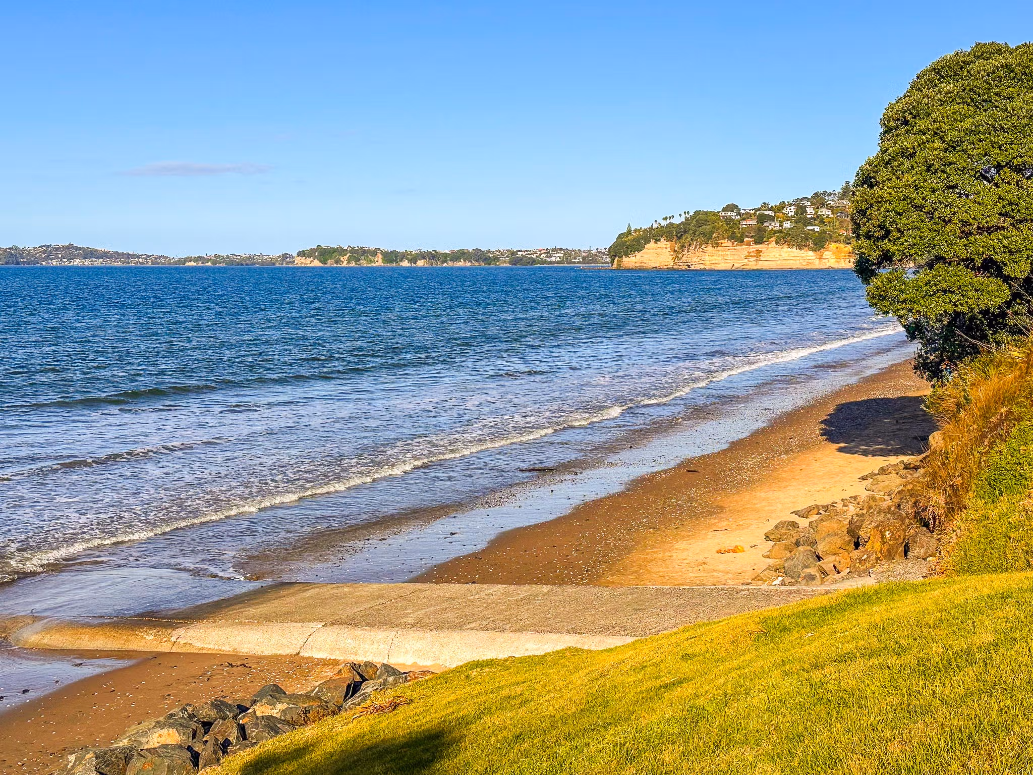 Pool valet, servicing and renovation for Red Beach and Stanmore Bay family homes at the base of the peninsula.