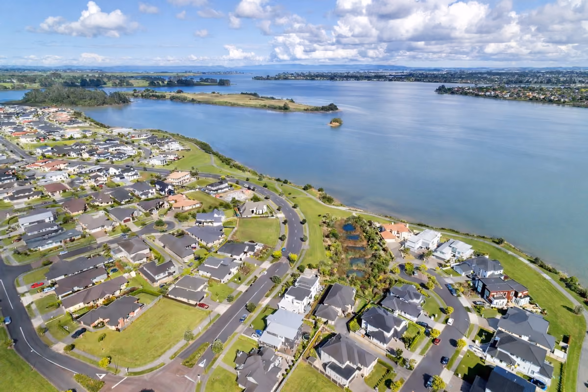 Pool valet and servicing for Karaka Harbourside's newer homes on the Pahurehure Inlet.