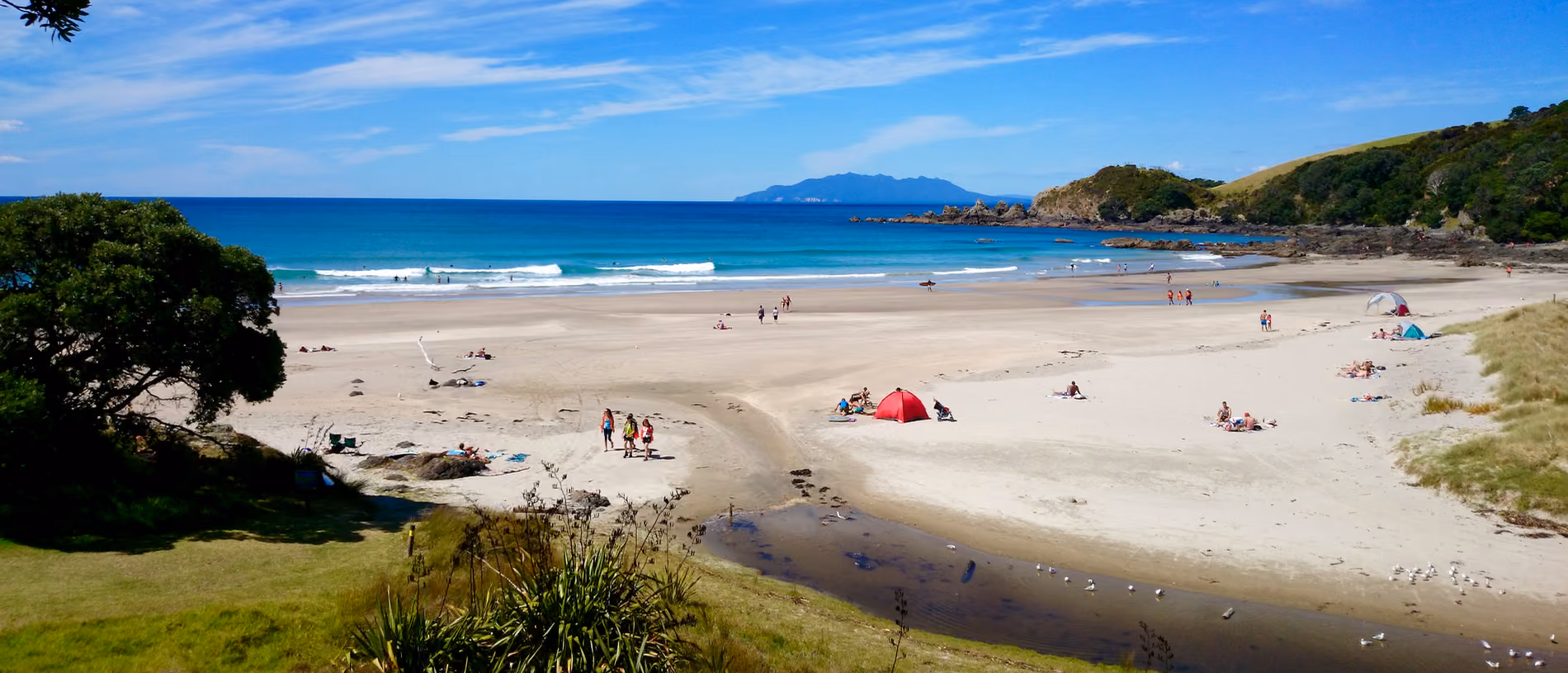 Pool servicing, repair and renovation across the Matakana Coast, including Snells Beach, Sandspit, Algies Bay and Mahurangi East.