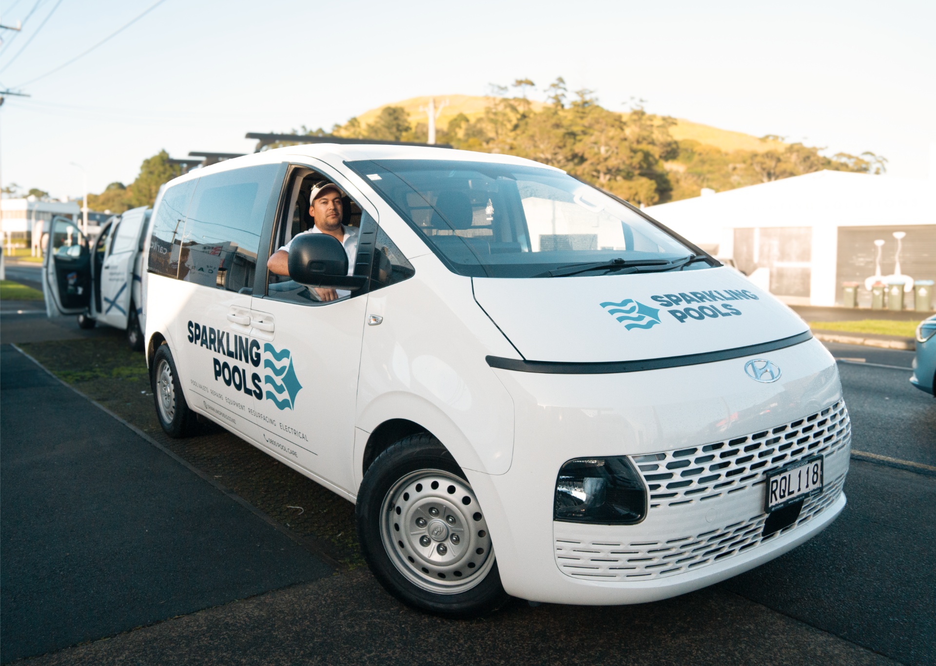 Sparkling Pools provides emergency pool services across Auckland for urgent issues that can't wait, from equipment failures and chemical emergencies to leaks and safety concerns.