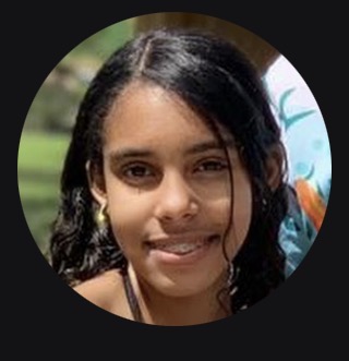 <subject>[headshot] image of customer (for a productivity tools business)</subject>