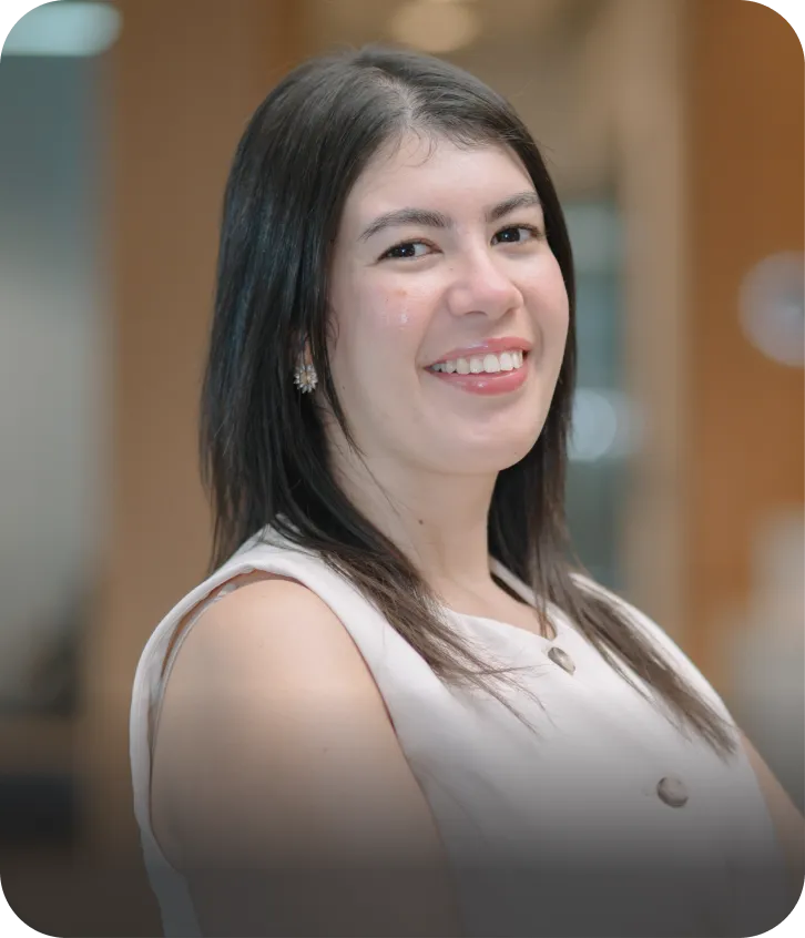 Headshot of meriem, Senior Talent Advisor at Searchviser