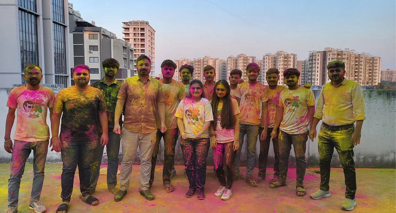 holi-team
