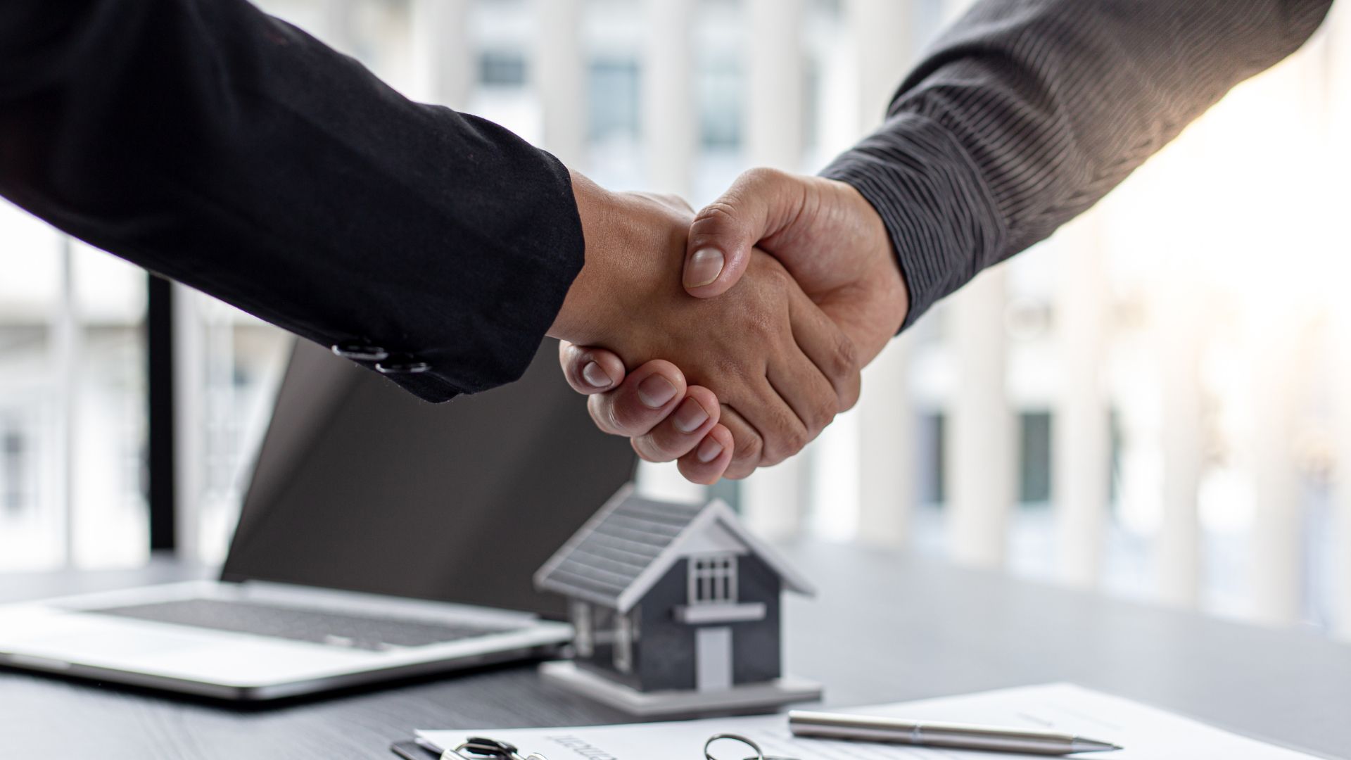 Infiniti Corp e Abrainc unem forças para revolucionar o mercado imobiliário brasileiro