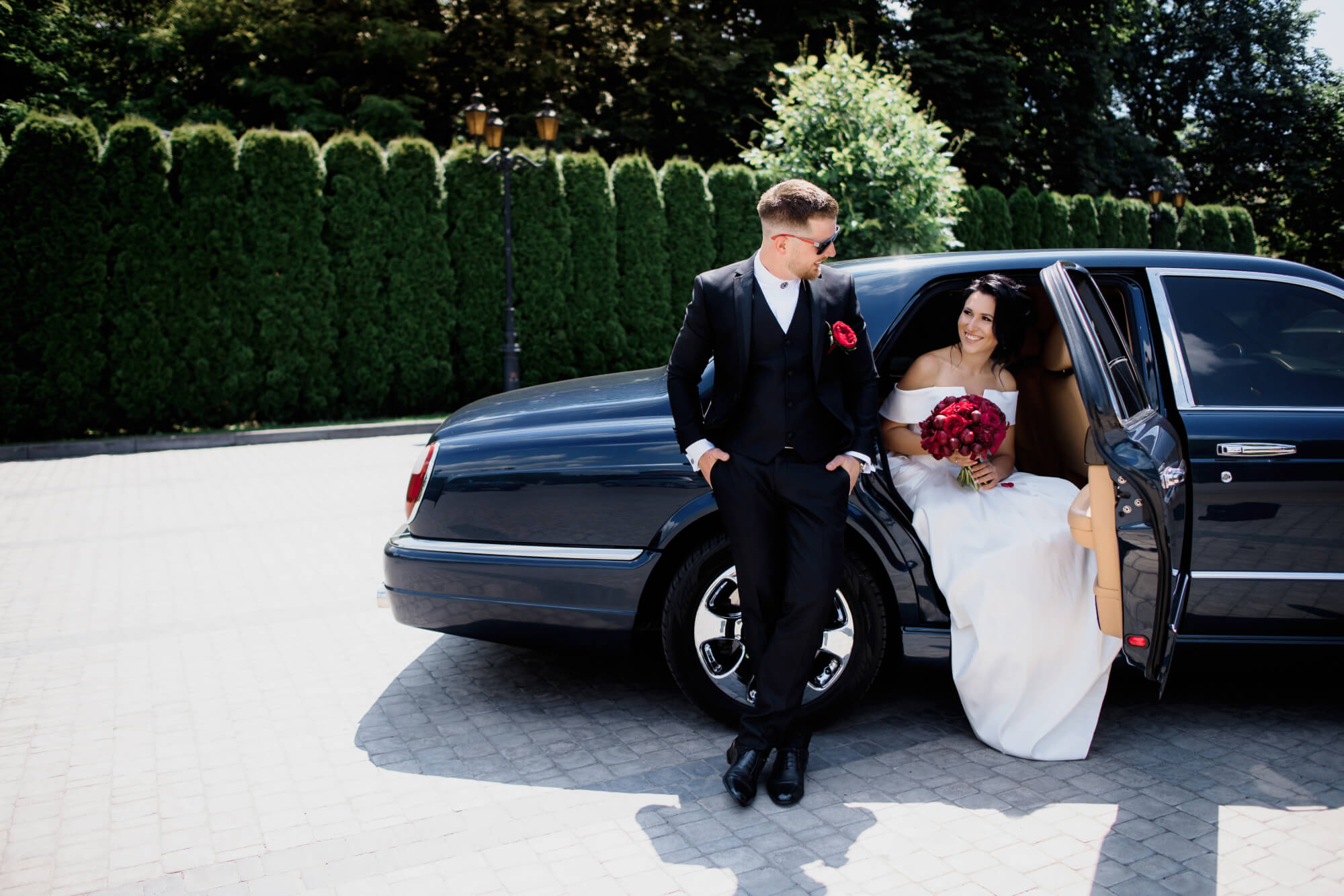 Hochzeitslimousine mit Chauffeur